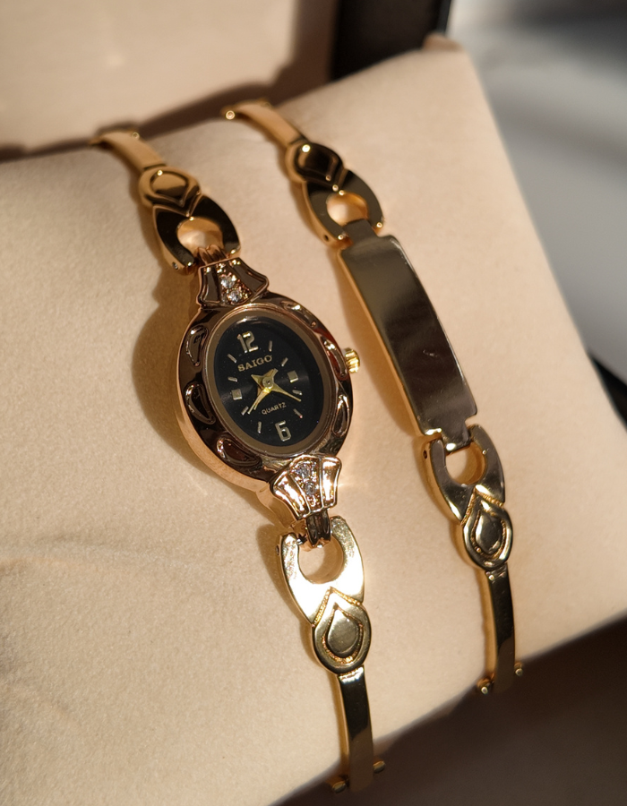 Saigo Small Face Gold Watch with Bracelet