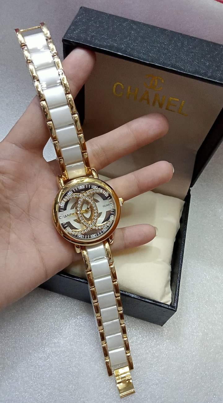 Chanel Big Face With Diamond